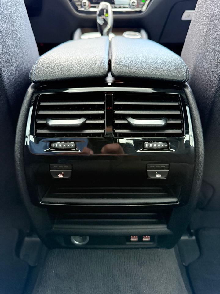 2022 BMW 5 Series 540i xDrive Photo