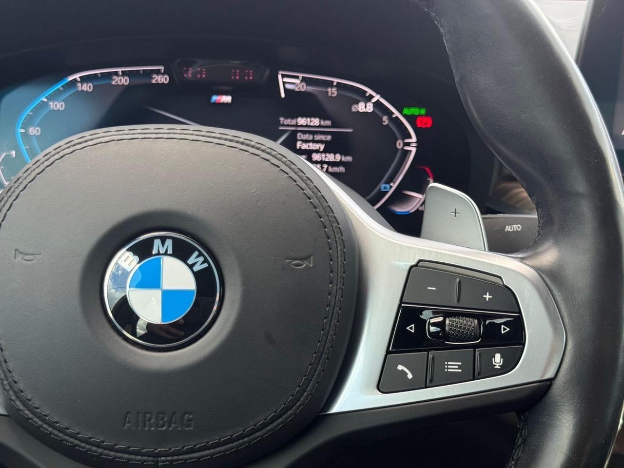 2022 BMW 5 Series 540i xDrive Photo