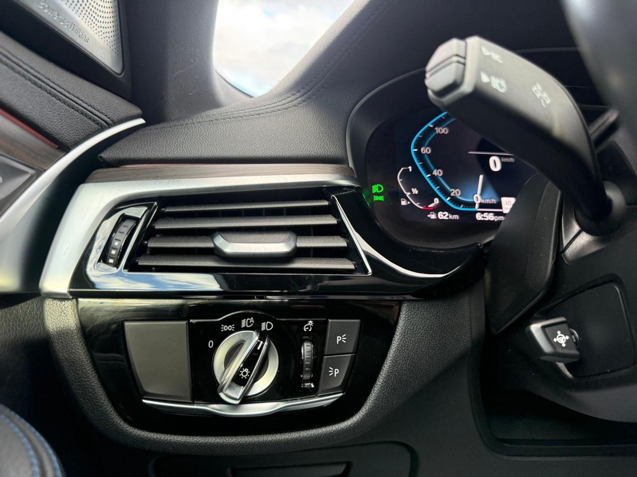 2022 BMW 5 Series 540i xDrive Photo