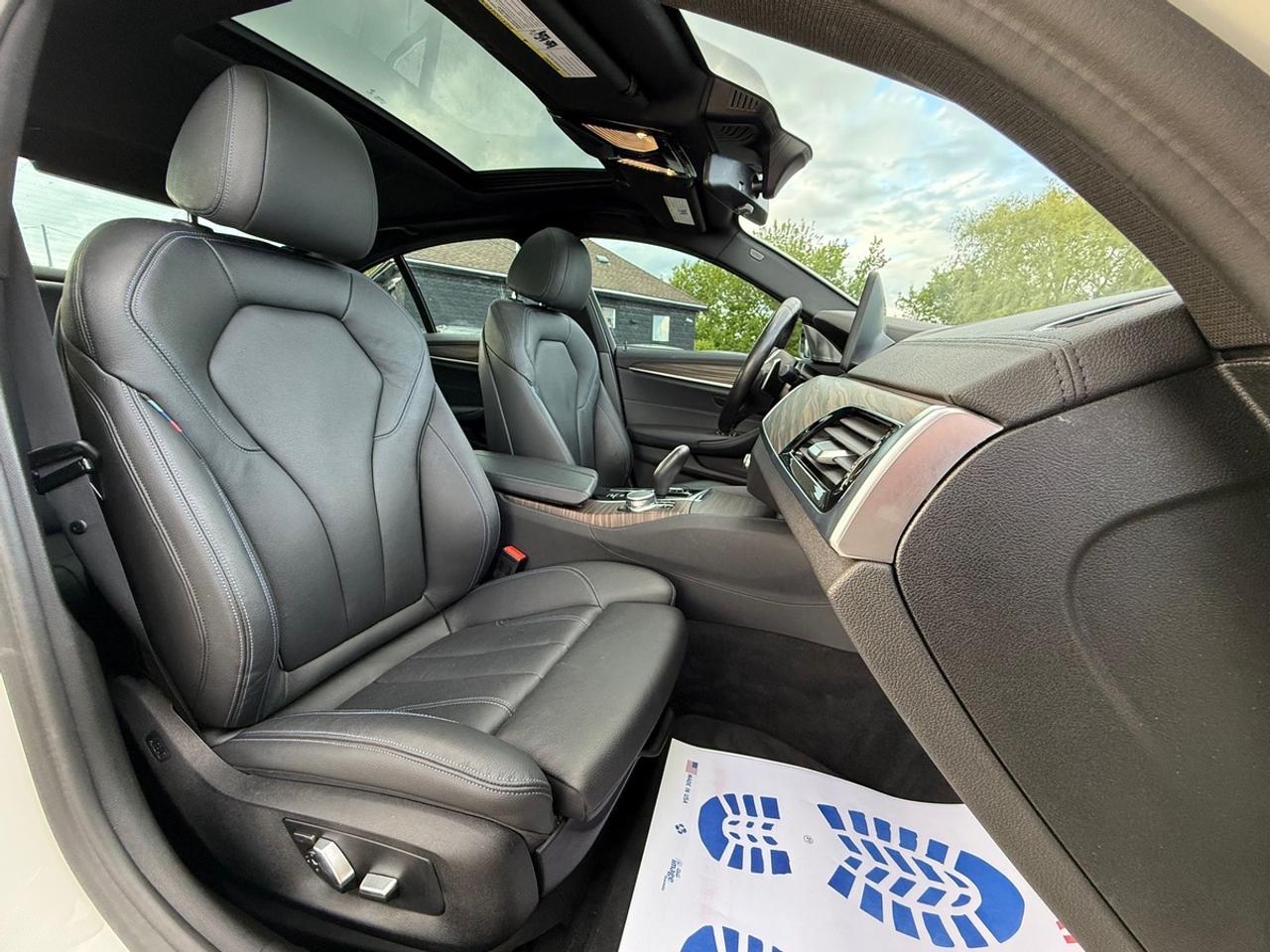 2022 BMW 5 Series 540i xDrive Photo
