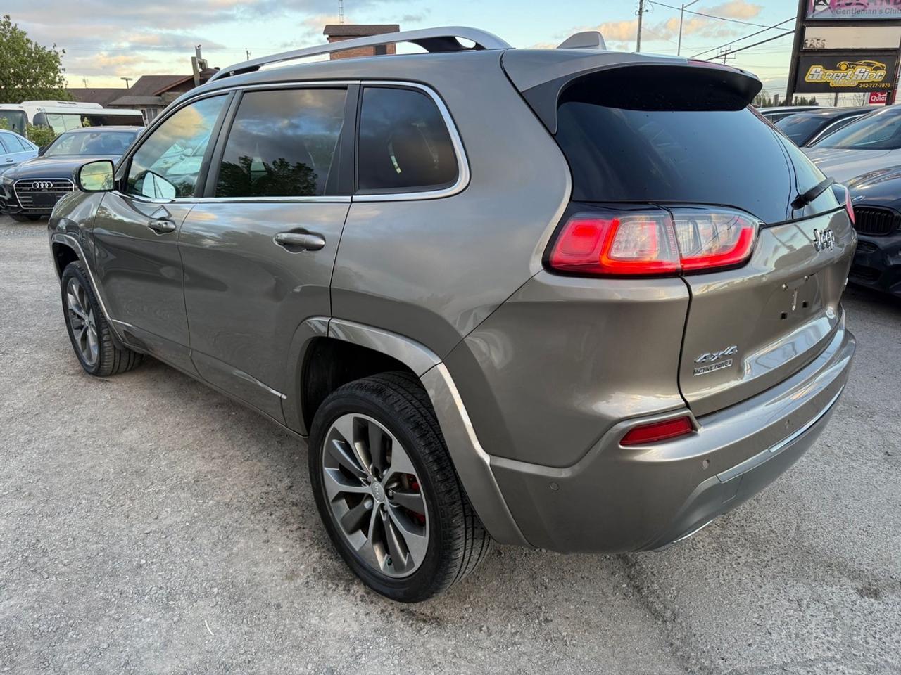 2019 Jeep Cherokee OVERLAND Photo3