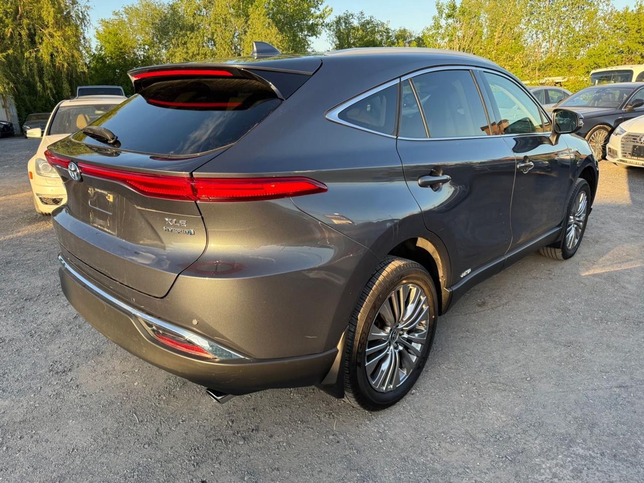 2021 Toyota Venza XLE Photo