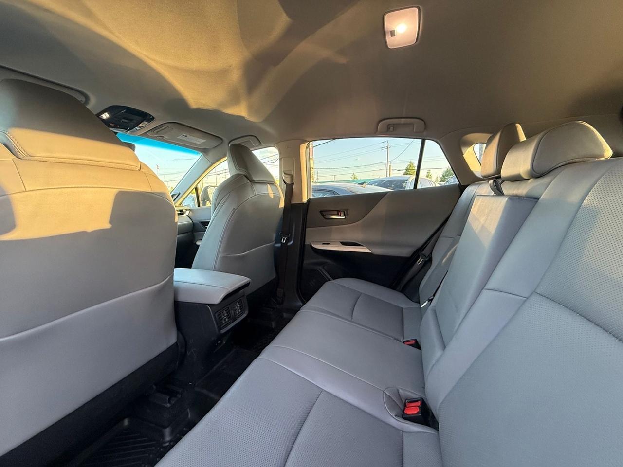 2021 Toyota Venza XLE Photo