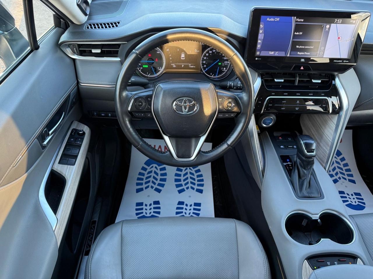 2021 Toyota Venza XLE Photo