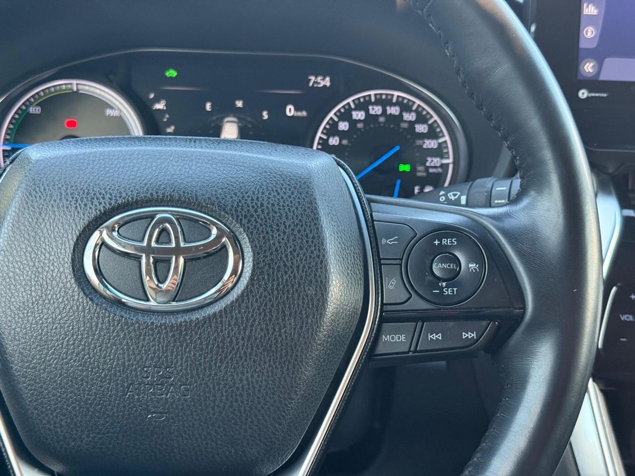 2021 Toyota Venza XLE Photo