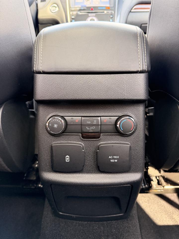 2018 Ford Explorer Platinum Photo