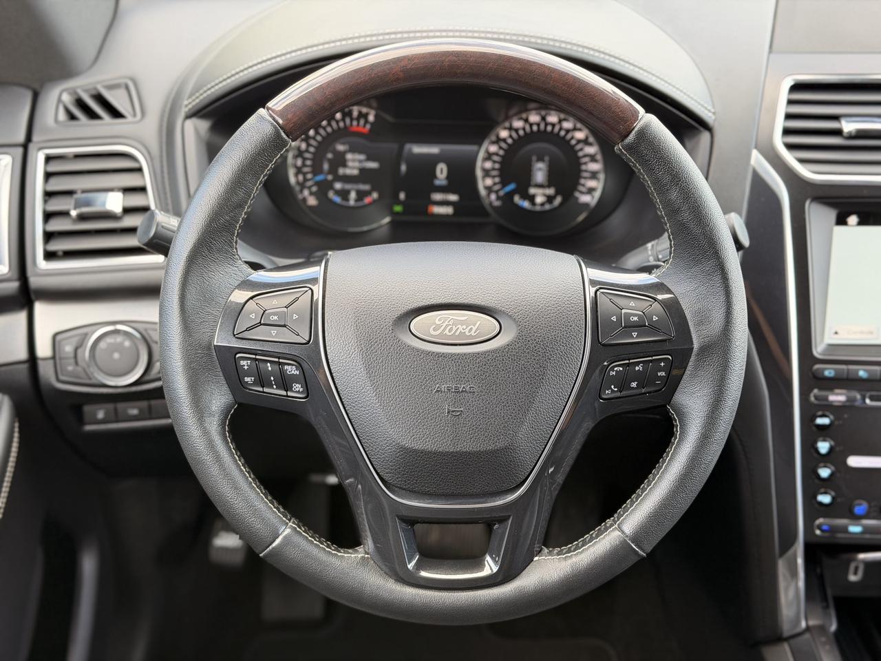2018 Ford Explorer Platinum Photo