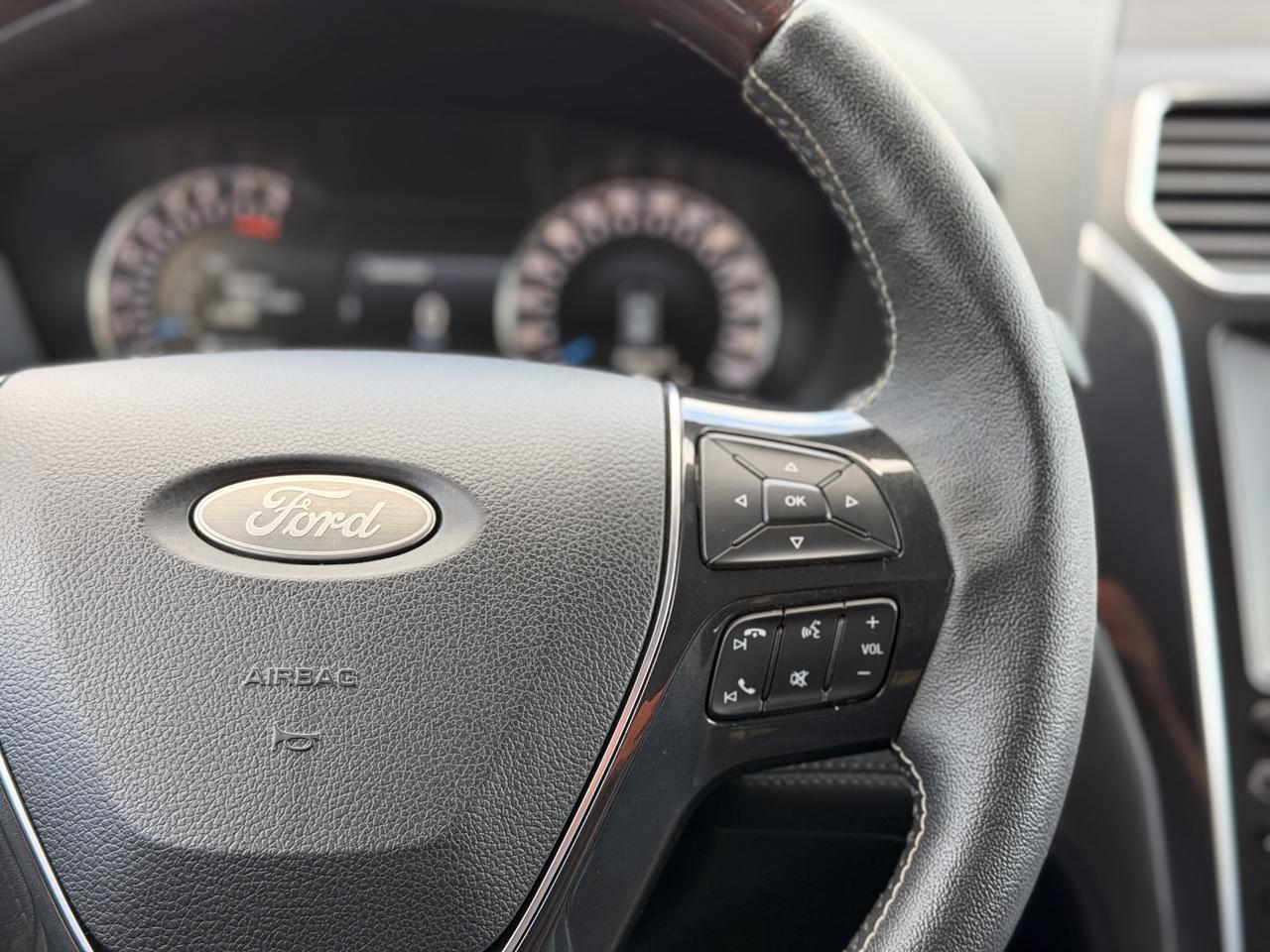 2018 Ford Explorer Platinum Photo