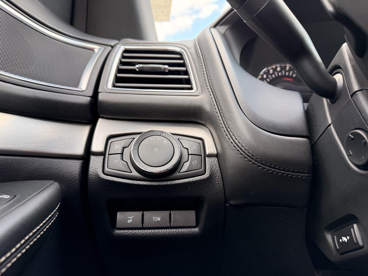 2018 Ford Explorer Platinum Photo