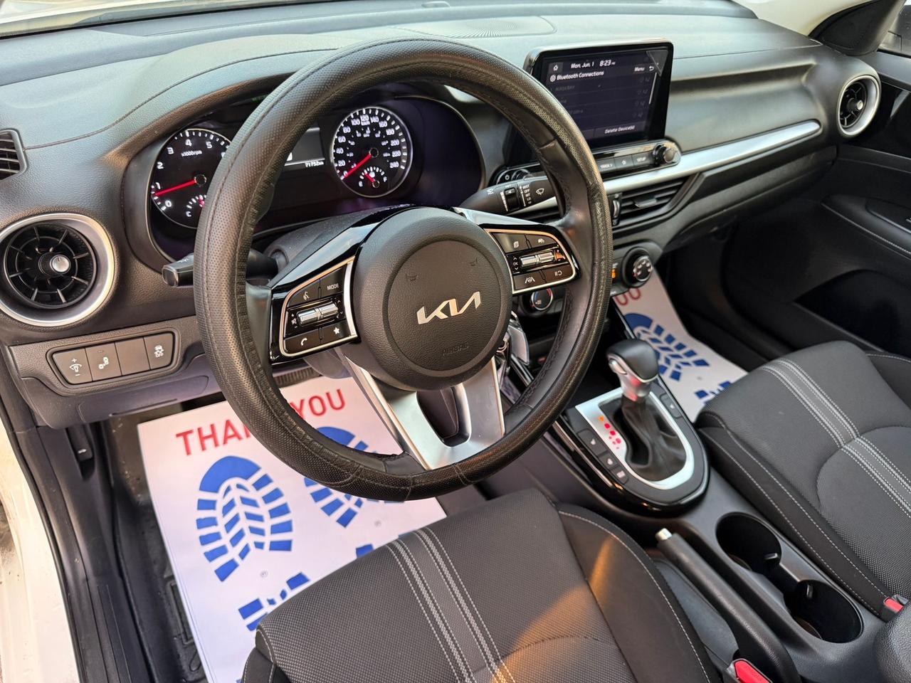 2024 Kia Forte IVT Photo