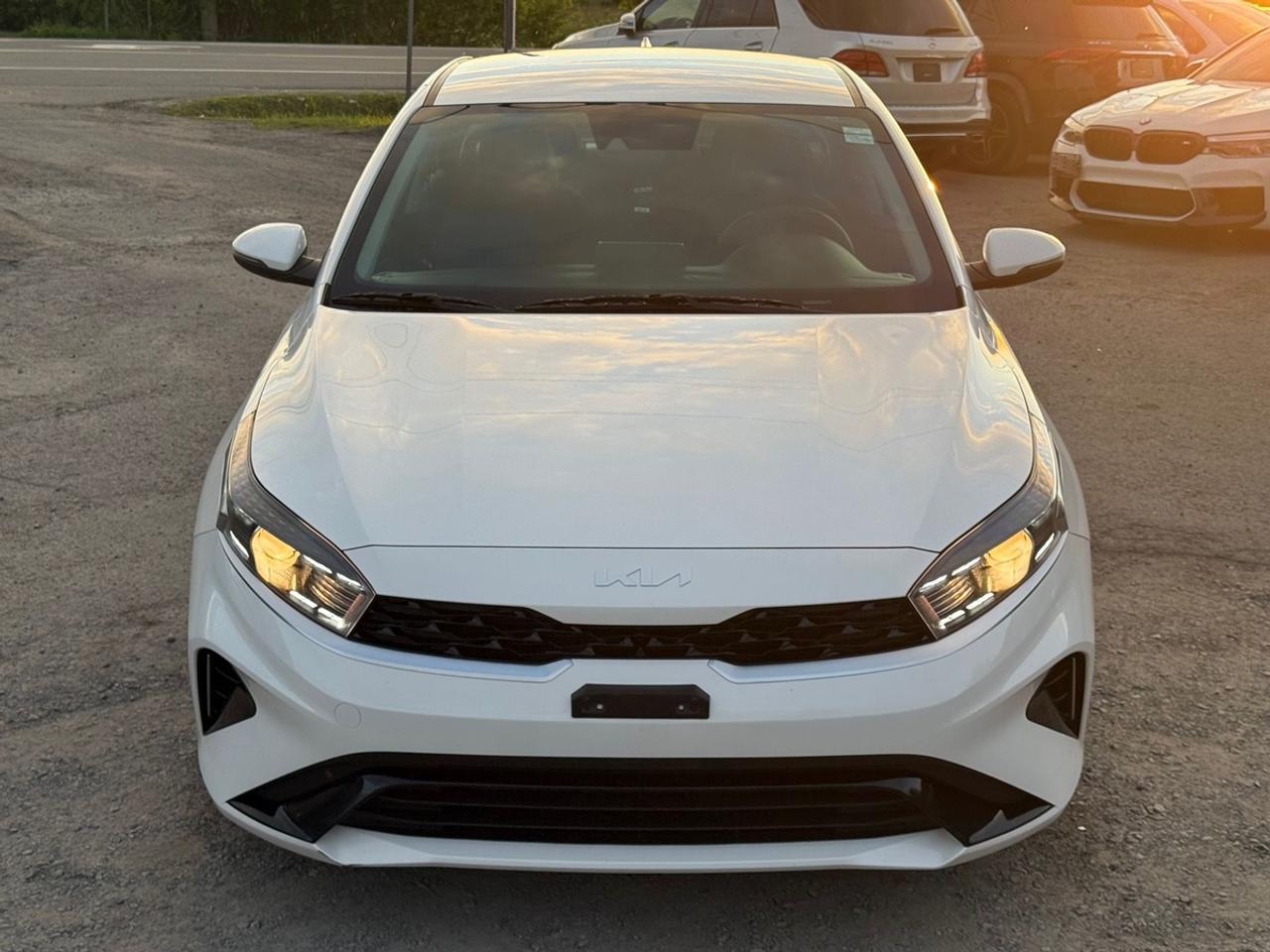 2024 Kia Forte IVT Photo2