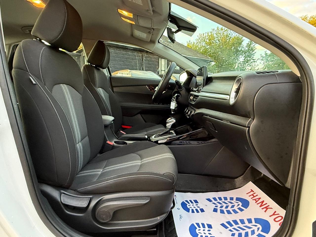 2024 Kia Forte IVT Photo