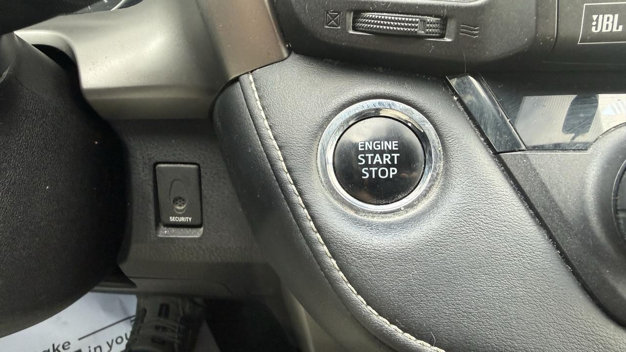 2016 Toyota RAV4 LIMITED  Photo