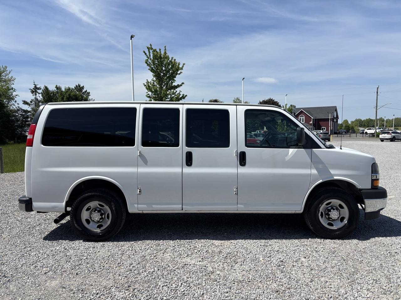 2018 Chevrolet Express LT 2500 Photo