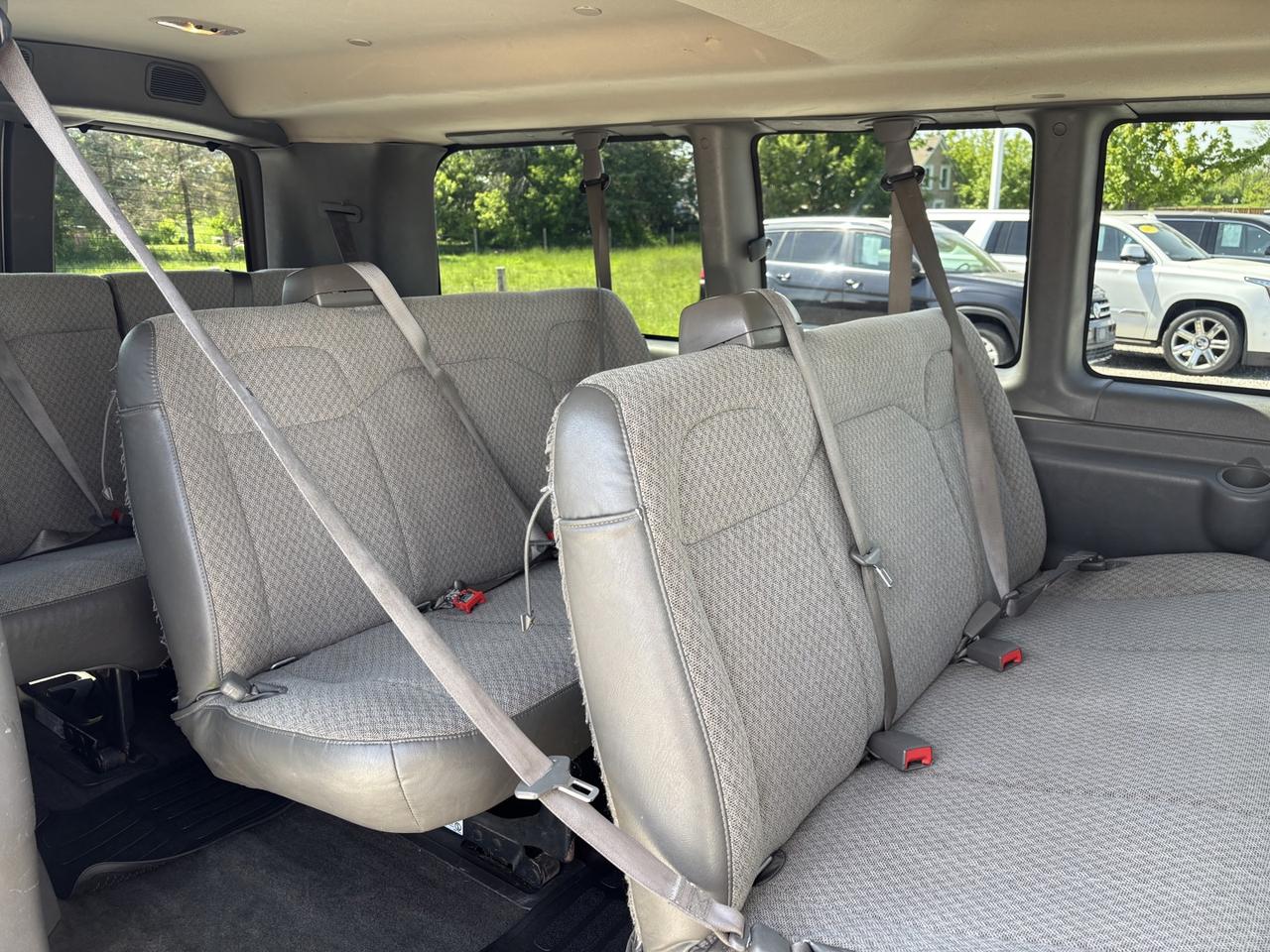 2018 Chevrolet Express LT 2500 Photo