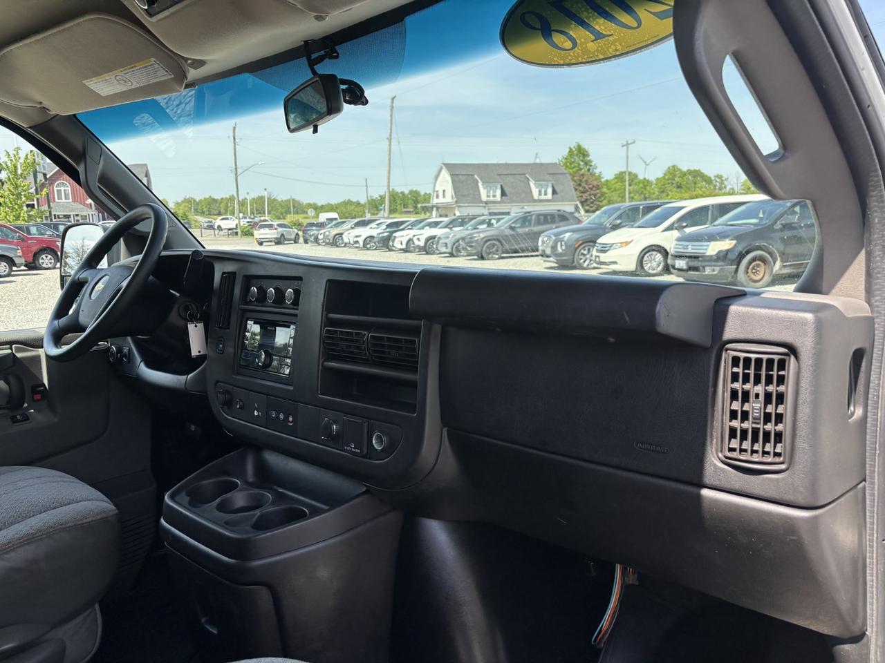 2018 Chevrolet Express LT 2500 Photo