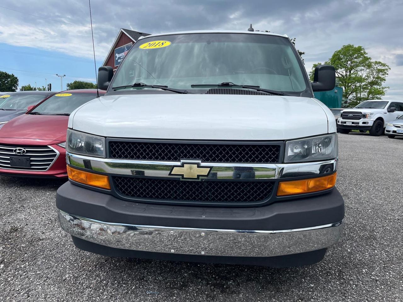 2018 Chevrolet Express LT 2500 Photo