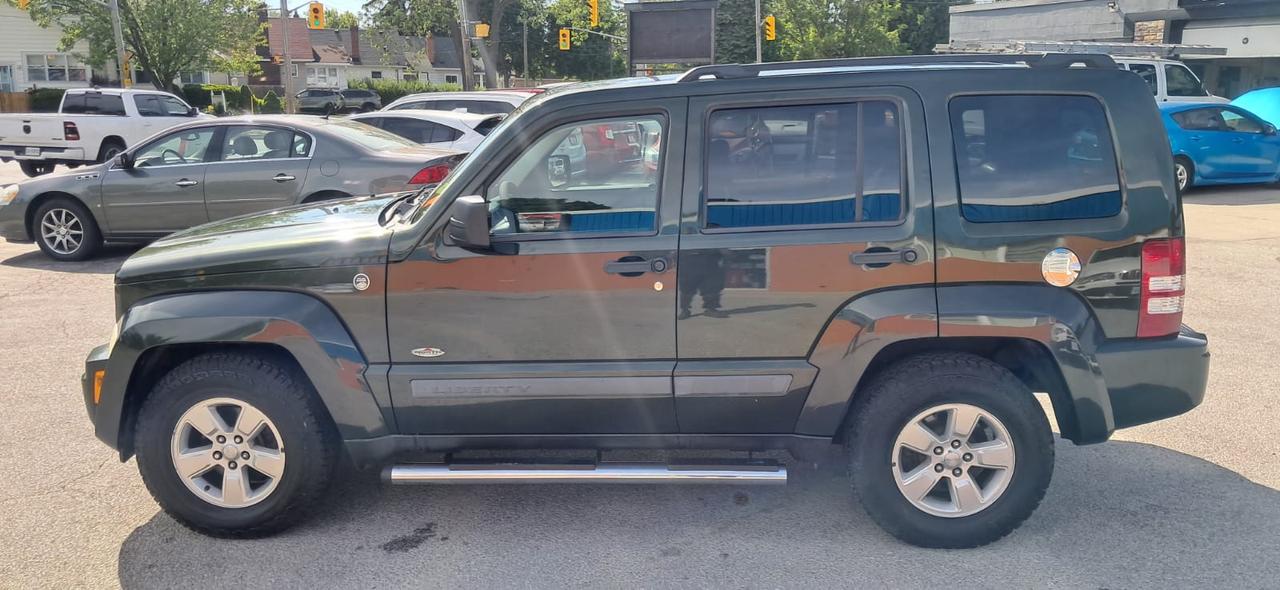 2010 Jeep Liberty 4WD 4DR SPORT Photo