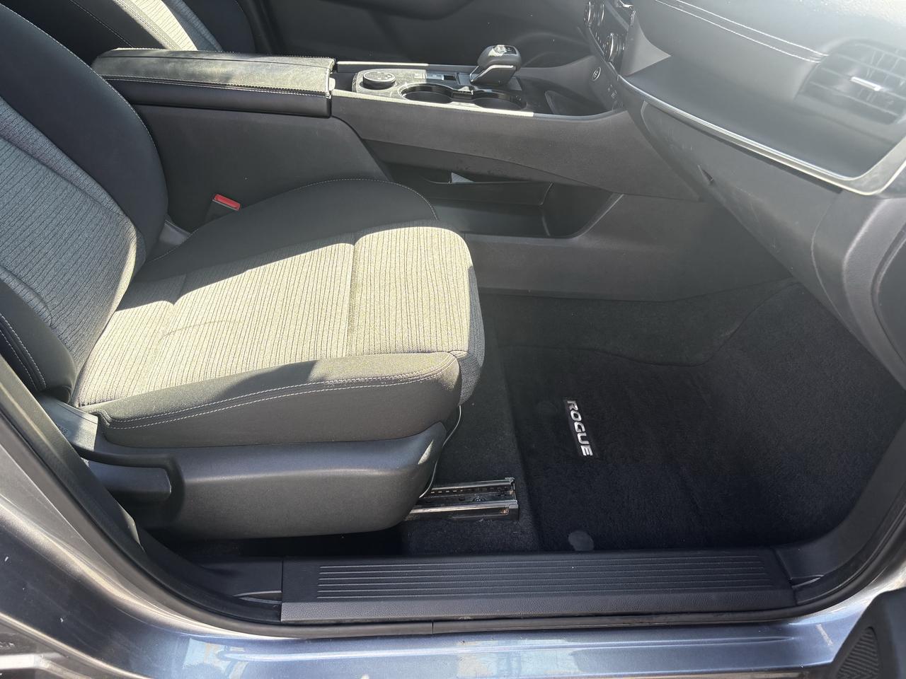 2022 Nissan Rogue S, All Wheel Drive, Htd. Seats, Alloy Wheels Photo