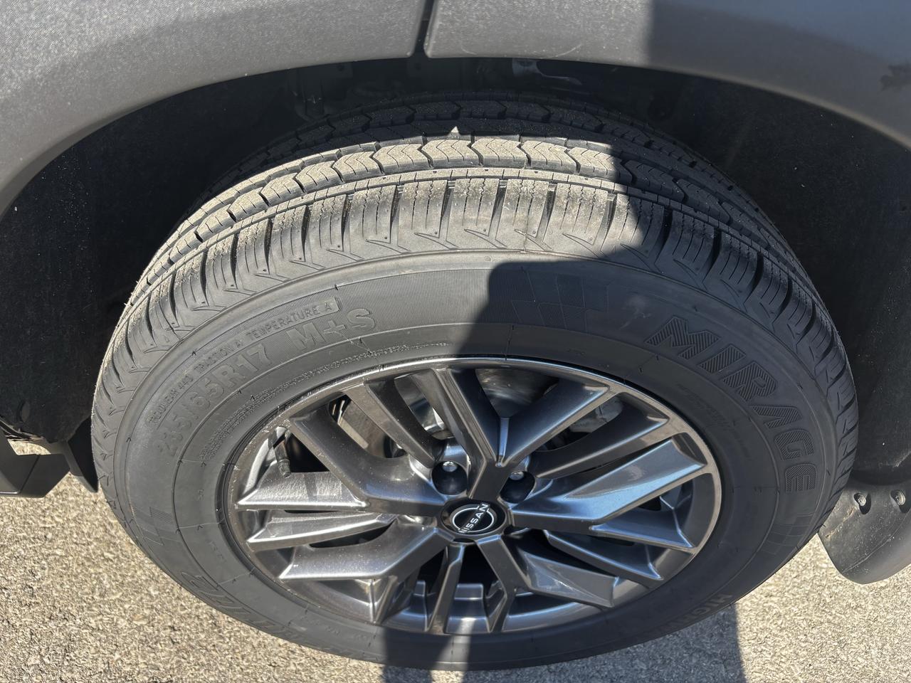 2022 Nissan Rogue S, All Wheel Drive, Htd. Seats, Alloy Wheels Photo