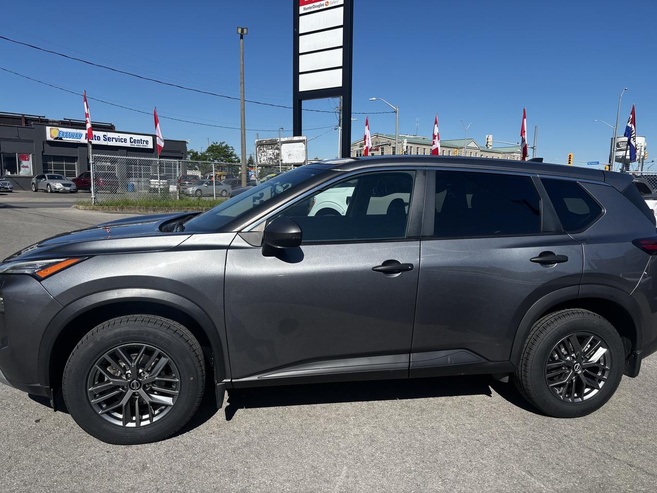 2022 Nissan Rogue S, All Wheel Drive, Htd. Seats, Alloy Wheels Photo3