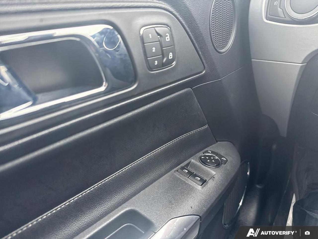 2017 Ford Mustang GT PREMIUM / SHAKER / NO ACCIDENTS / ONE OWNER Photo