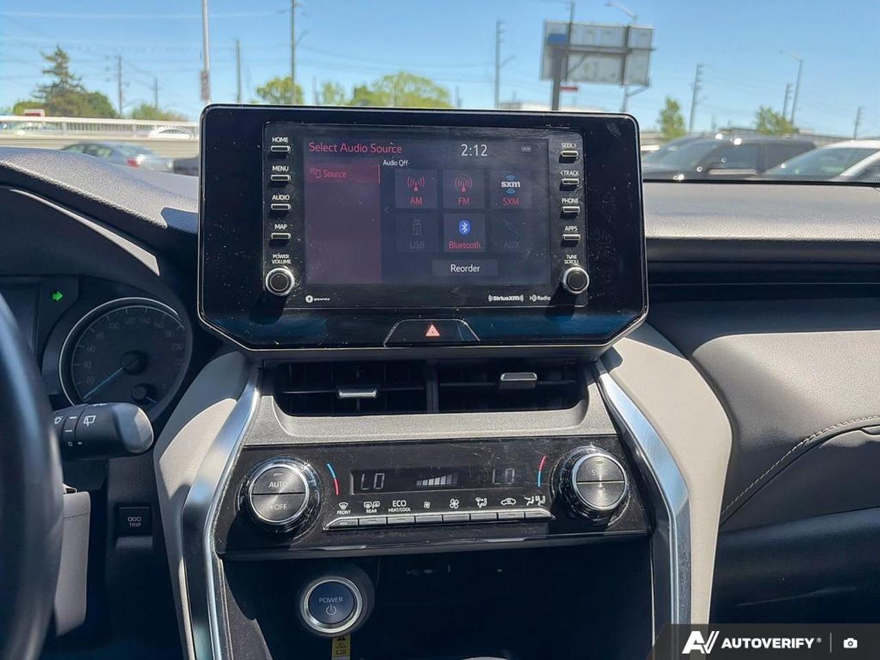 2021 Toyota Venza LE / ONE OWNER / NO ACCIDENTS / AWD / HYBRID Photo