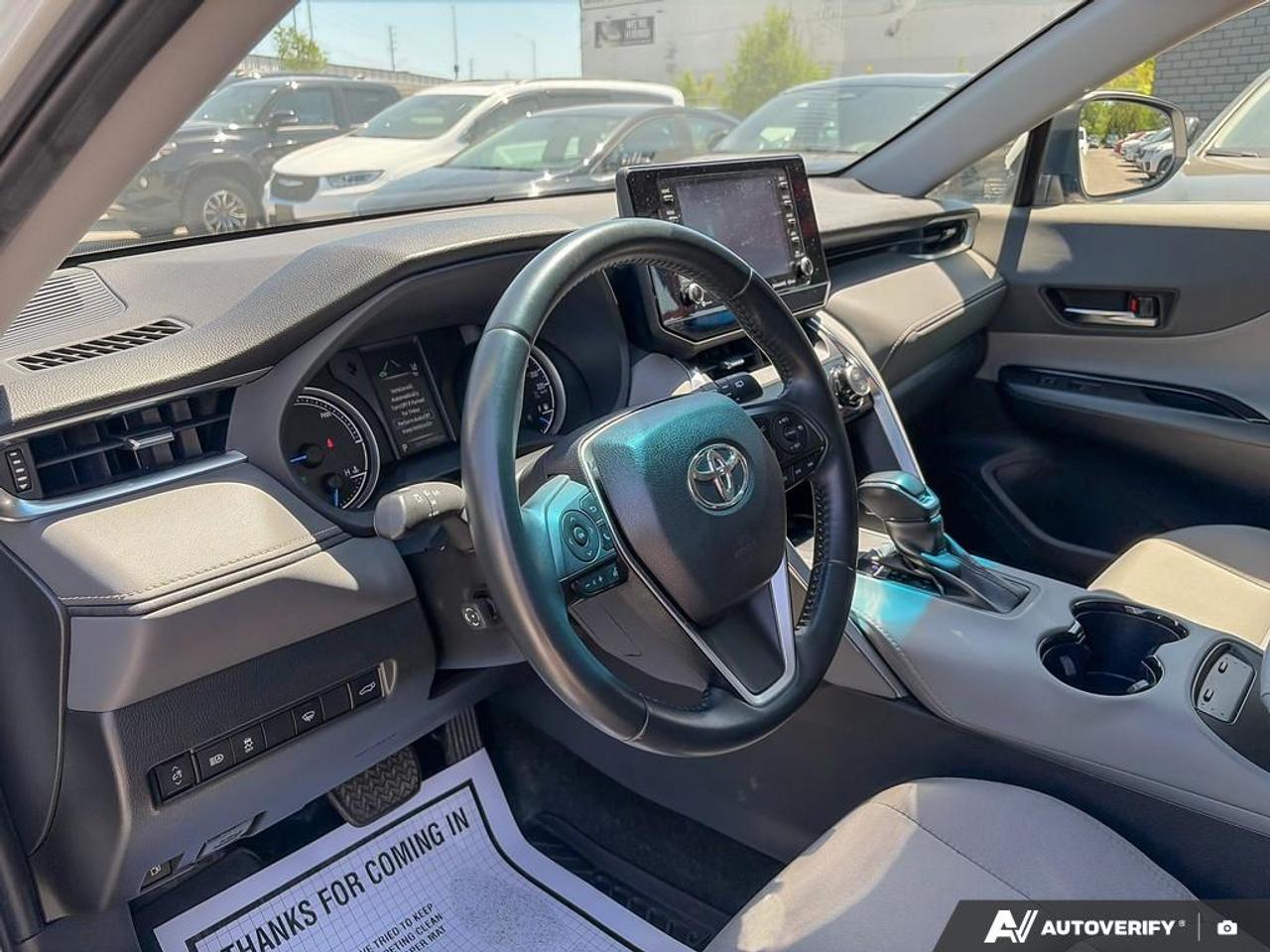 2021 Toyota Venza LE / ONE OWNER / NO ACCIDENTS / AWD / HYBRID Photo