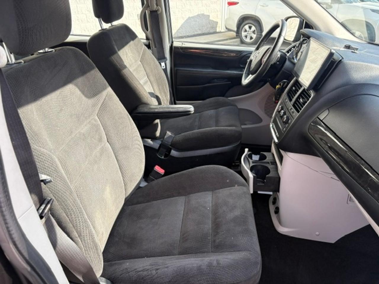 2016 Dodge Grand Caravan ONLY 44KM-REAR STOW N GO-TOW PACKAGE-CERTIFIED-NO ACCIDENTS Photo