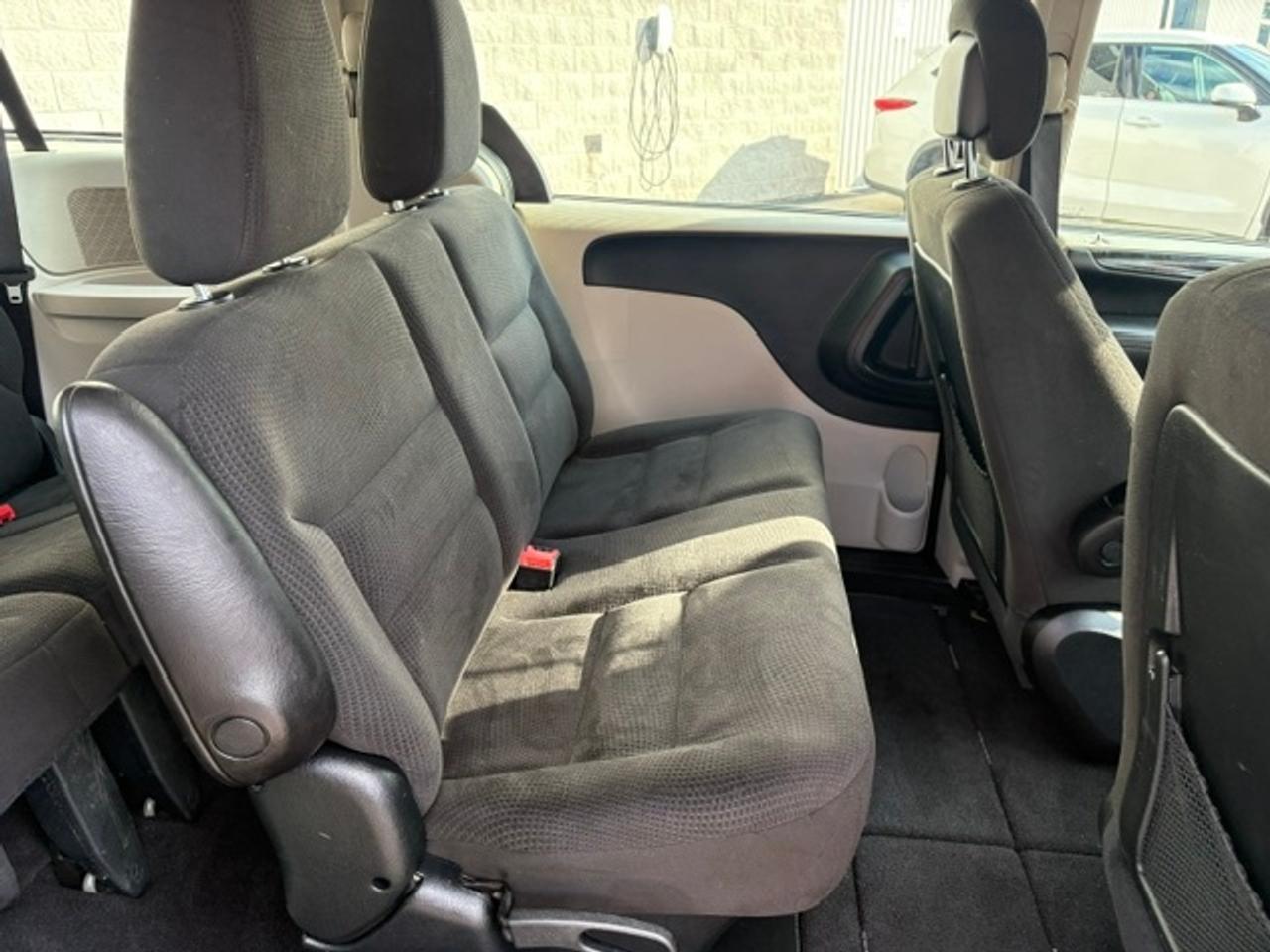 2016 Dodge Grand Caravan ONLY 44KM-REAR STOW N GO-TOW PACKAGE-CERTIFIED-NO ACCIDENTS Photo