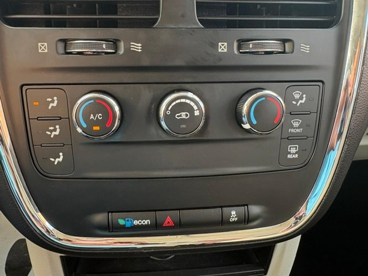 2016 Dodge Grand Caravan ONLY 44KM-REAR STOW N GO-TOW PACKAGE-CERTIFIED-NO ACCIDENTS Photo