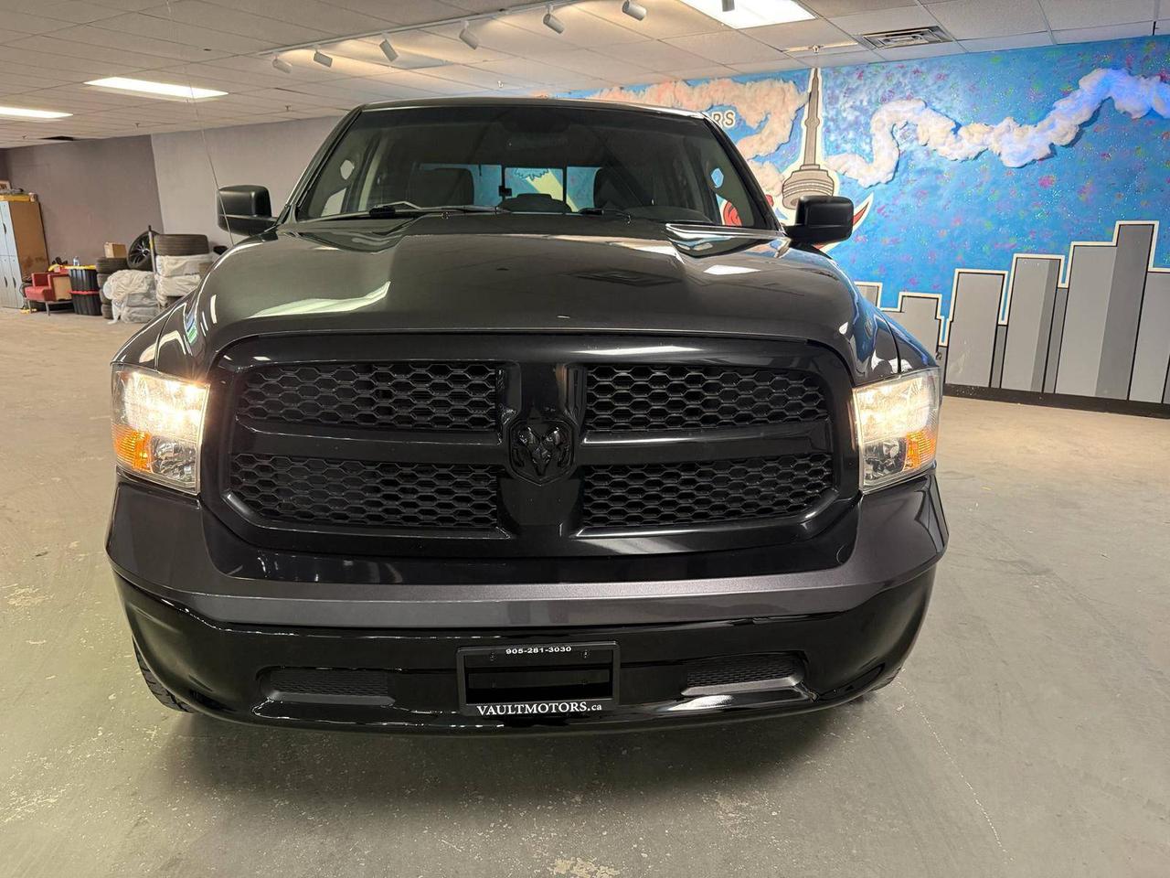 2019 RAM 1500 Classic SLT 4X4 CREW CAB 6'4" BOX Photo