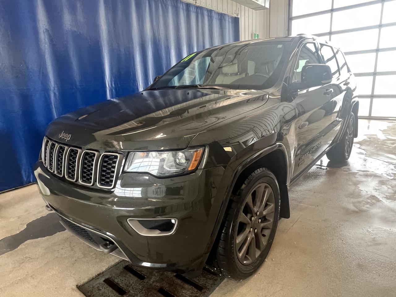 2017 Jeep Grand Cherokee Limited 75th Anniversary Photo2