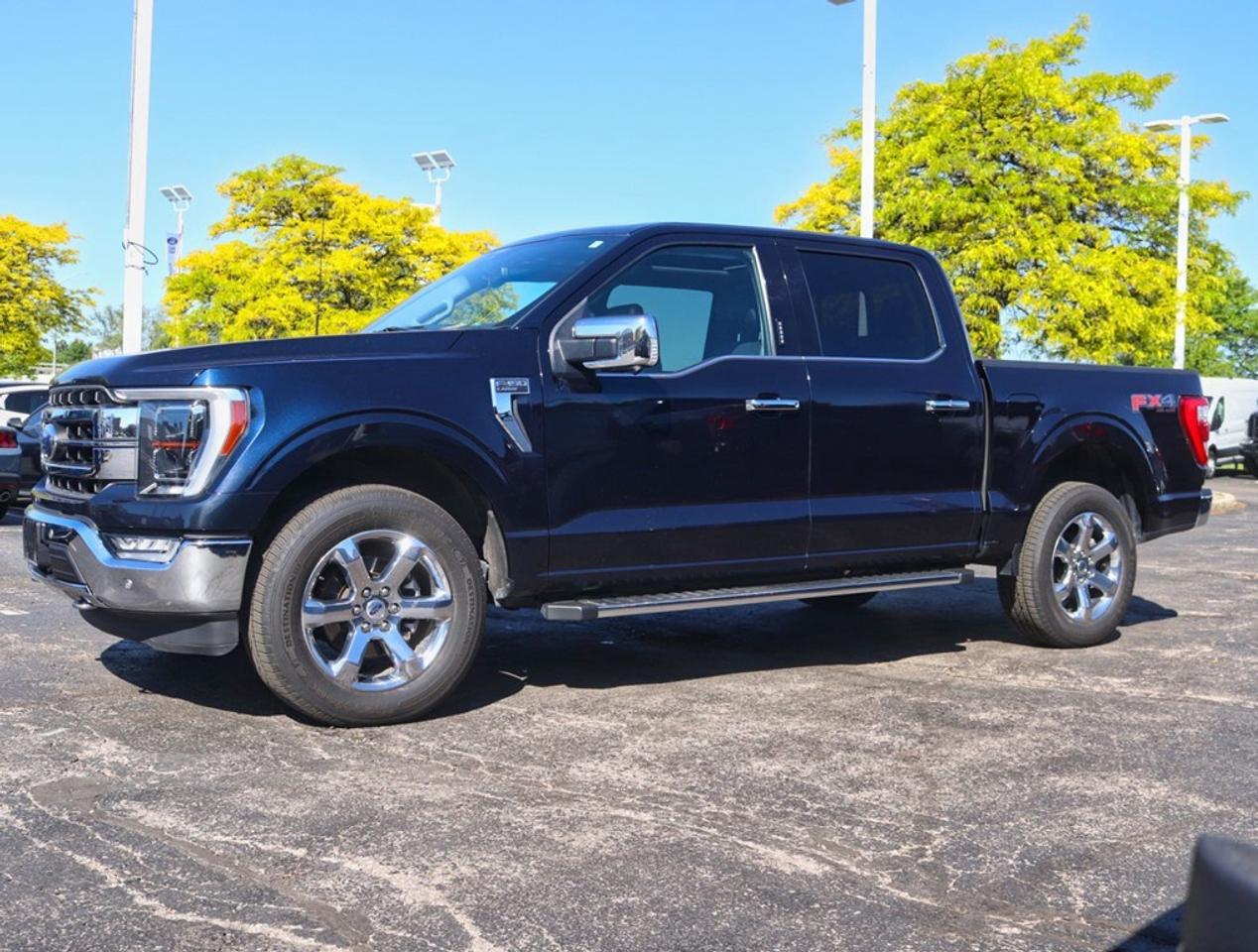 2022 Ford F-150 LARIAT | 4X4 | 5.0L | 502A | ROOF | 360 | PWR TLGT Photo