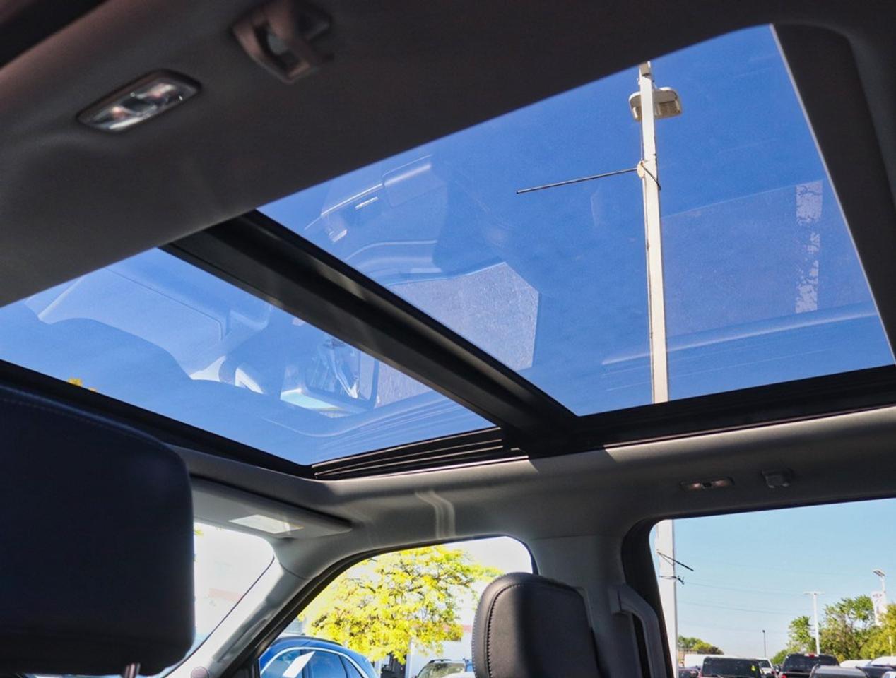 2022 Ford F-150 LARIAT | 4X4 | 5.0L | 502A | ROOF | 360 | PWR TLGT Photo
