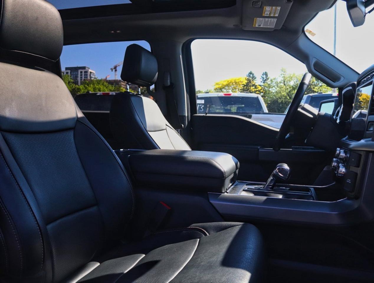 2022 Ford F-150 LARIAT | 4X4 | 5.0L | 502A | ROOF | 360 | PWR TLGT Photo