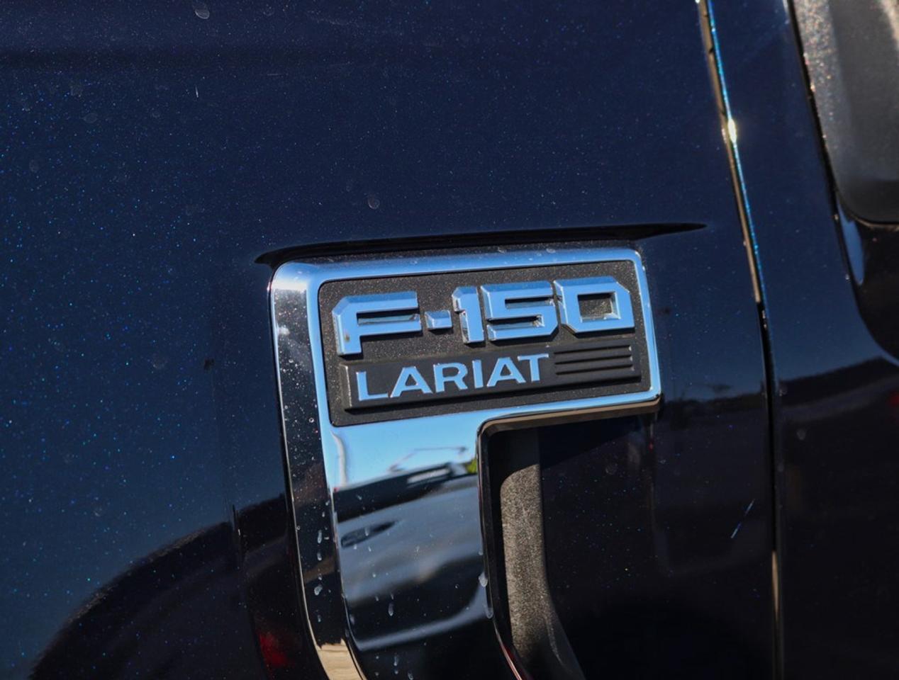 2022 Ford F-150 LARIAT | 4X4 | 5.0L | 502A | ROOF | 360 | PWR TLGT Photo