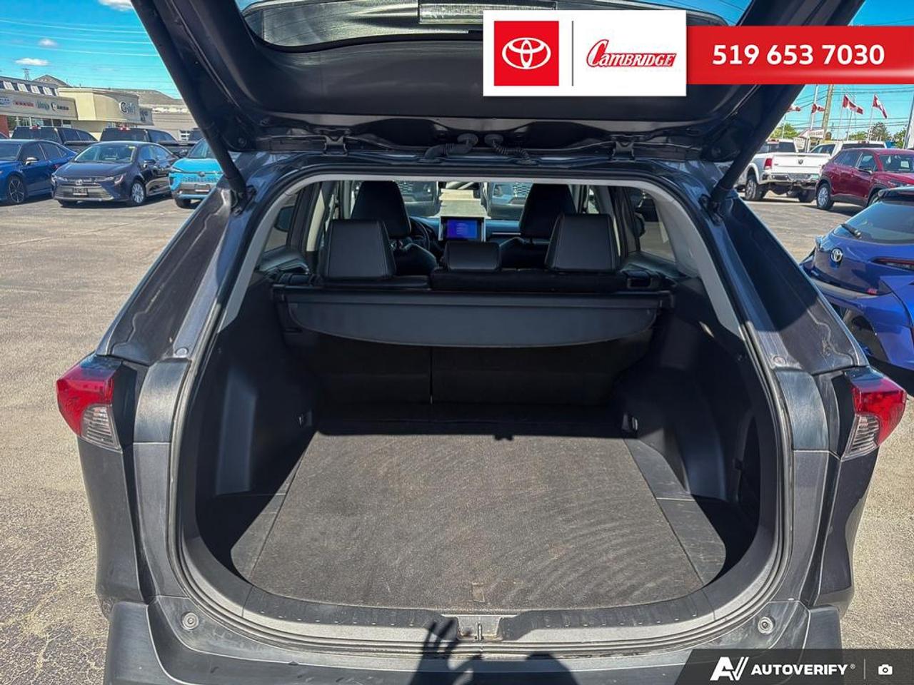 2025 Toyota RAV4 Hybrid XLE Photo