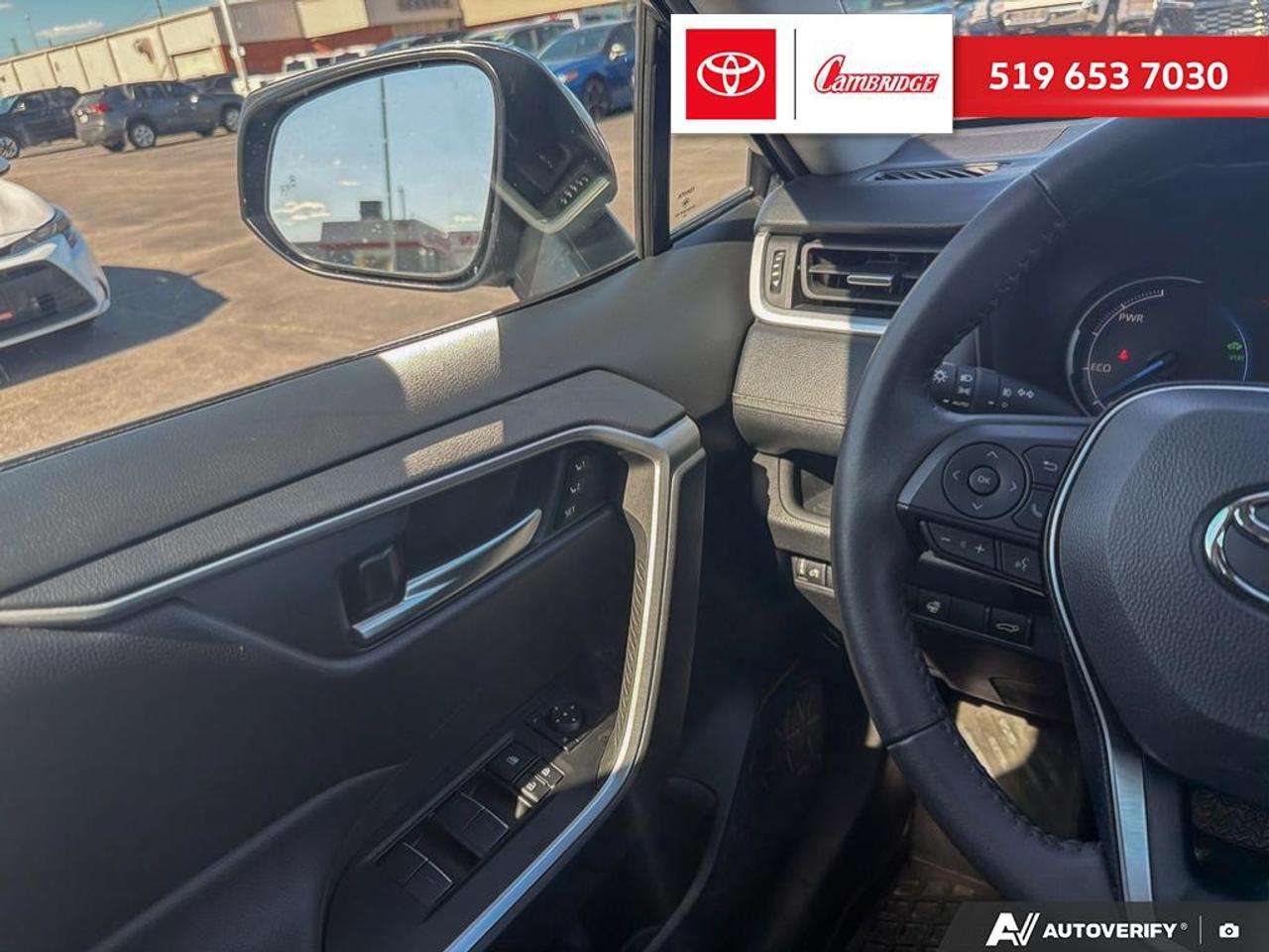 2025 Toyota RAV4 Hybrid XLE Photo
