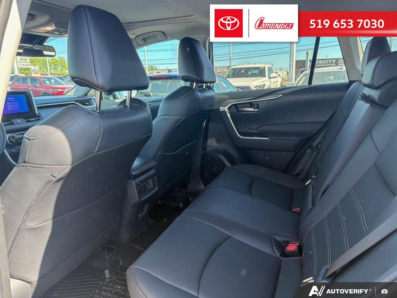 2025 Toyota RAV4 Hybrid XLE Photo