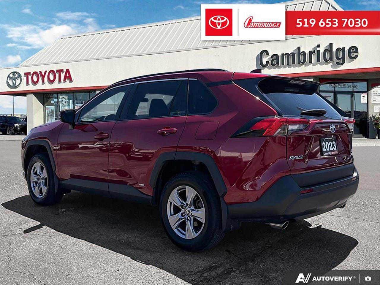 2023 Toyota RAV4 Hybrid XLE Photo3