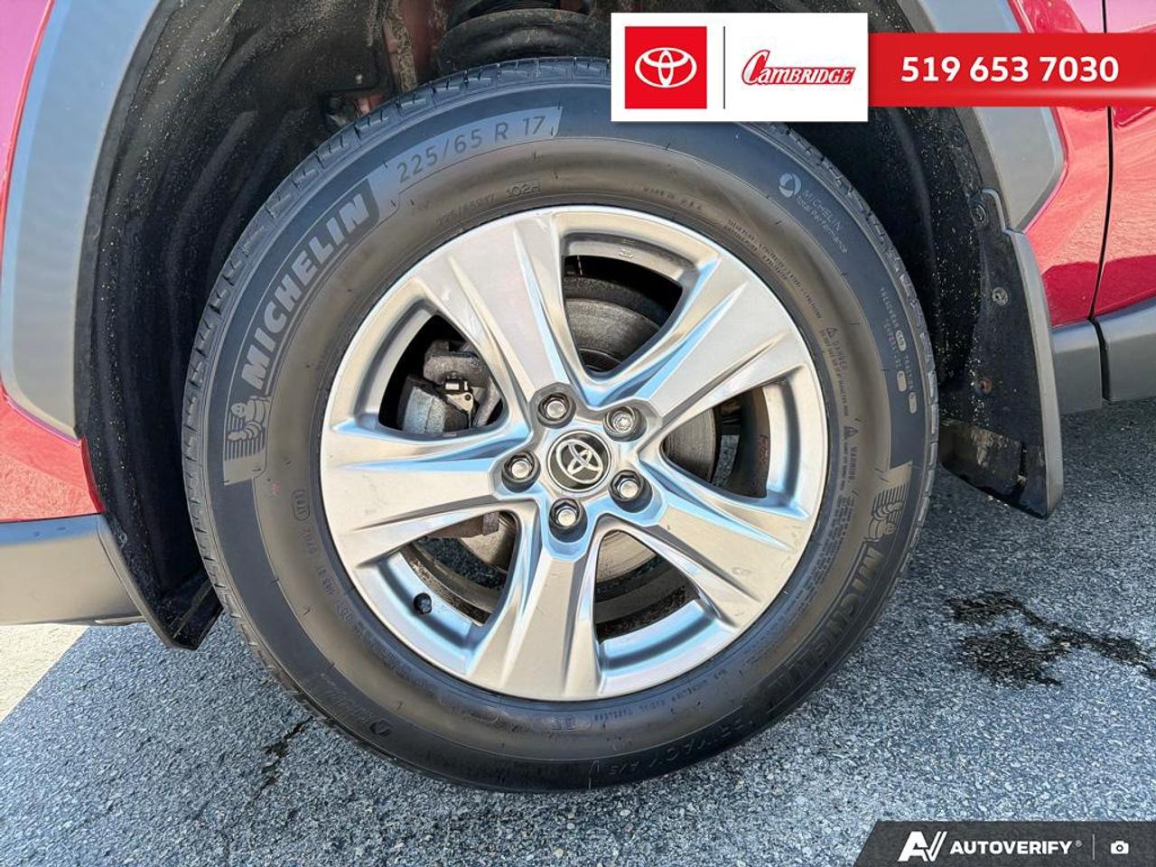 2023 Toyota RAV4 Hybrid XLE Photo