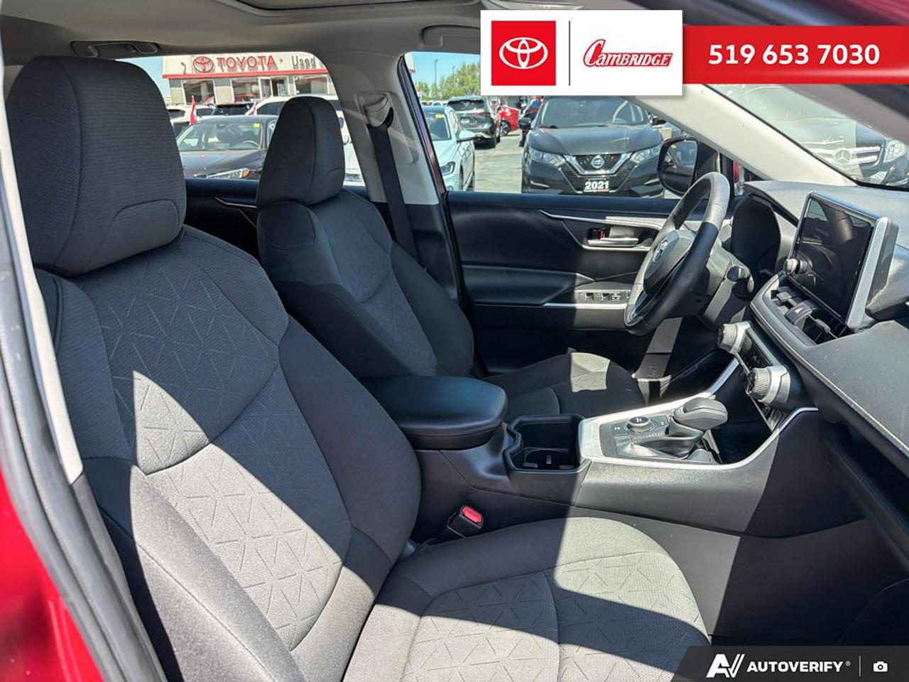 2023 Toyota RAV4 Hybrid XLE Photo