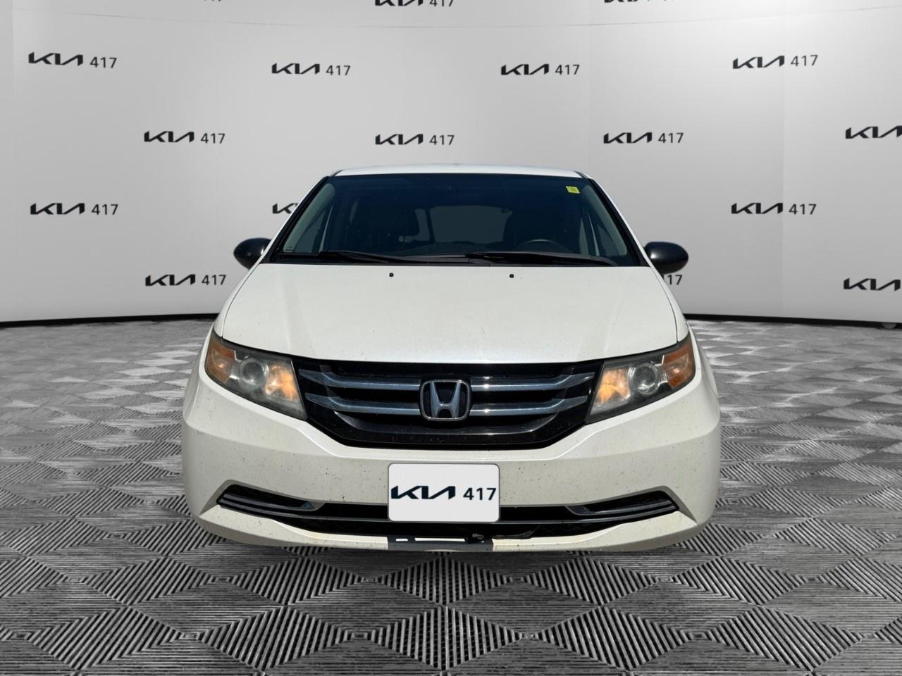 2016 Honda Odyssey LX Photo