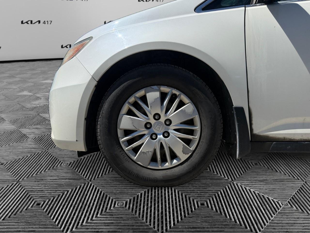 2016 Honda Odyssey LX Photo