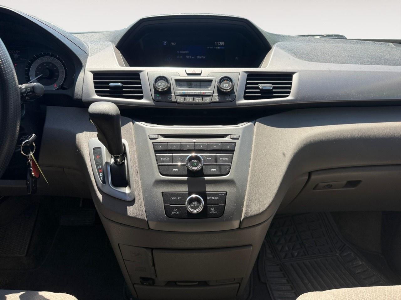 2016 Honda Odyssey LX Photo
