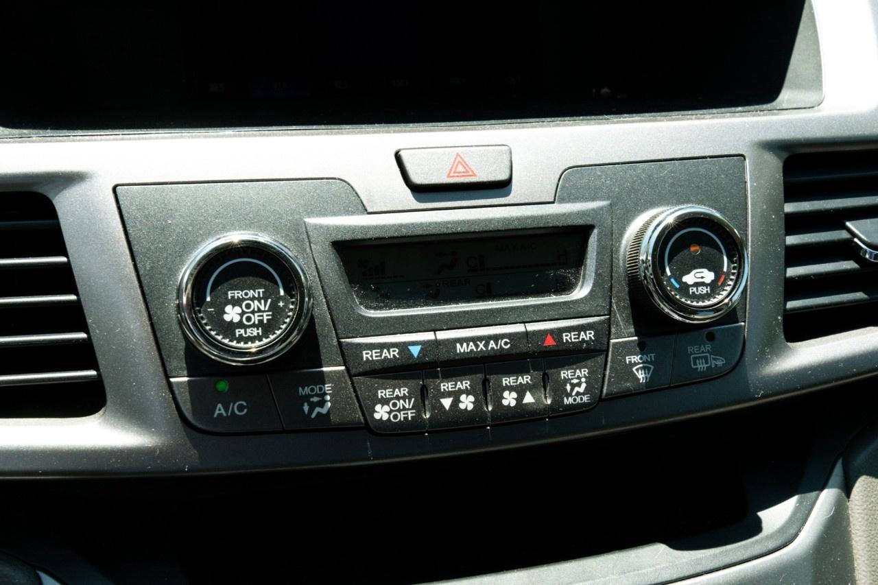 2016 Honda Odyssey LX Photo