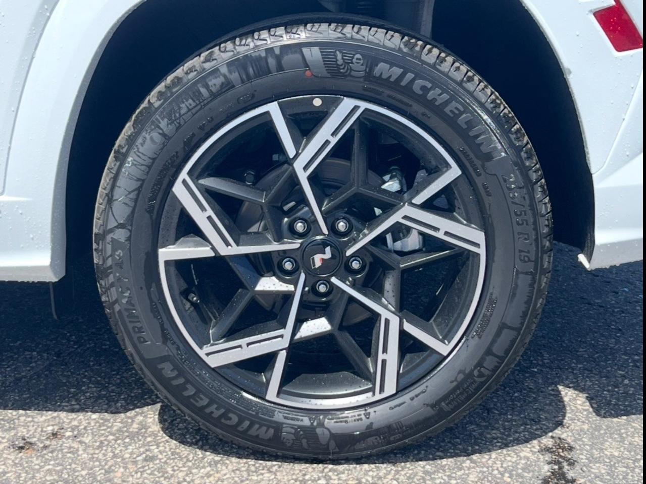 2026 Hyundai Tucson Hybrid N-Line AWD Photo3