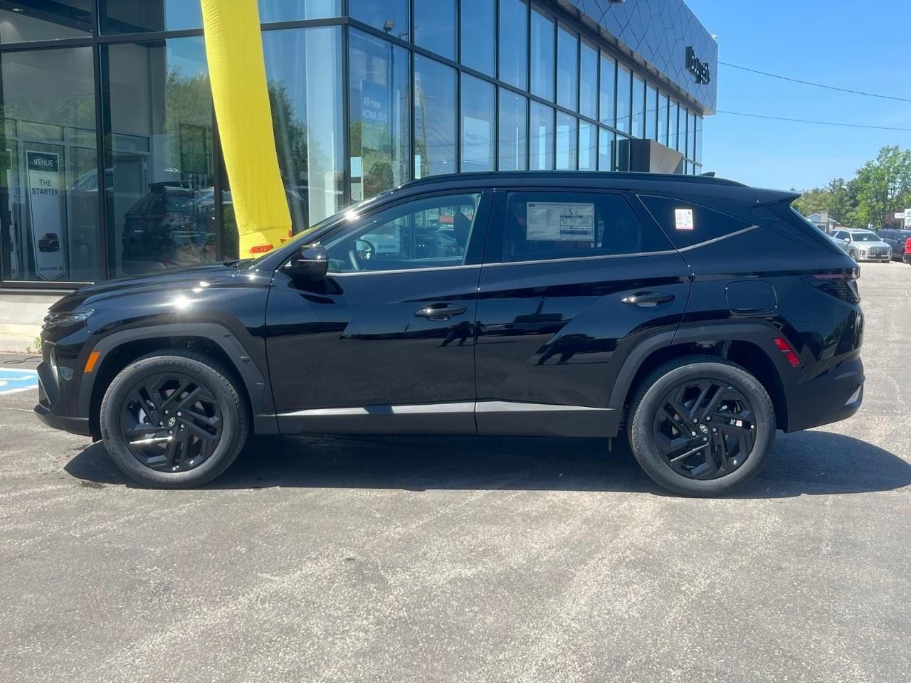 2026 Hyundai Tucson Hybrid Night Edition AWD Photo2