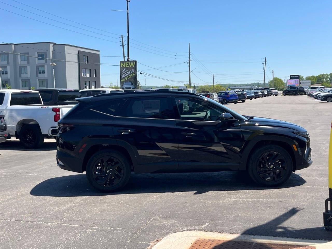 2026 Hyundai Tucson Hybrid Night Edition AWD Photo